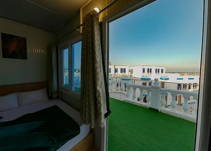 فندق Seaview 3*