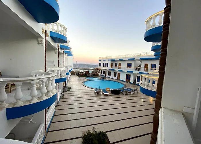 Seaview فندق